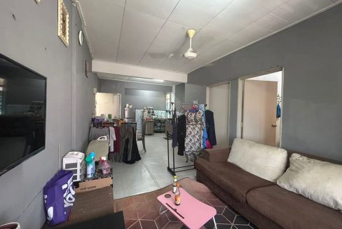 For Sale Flat Seroja Tampoi Level 4 — 3R2B, 750 sqft, Leasehold 2084, Bumi Lot — RM210,000 (Below MV RM220k)