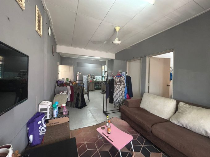 For Sale Flat Seroja Tampoi Level 4 — 3R2B, 750 sqft, Leasehold 2084, Bumi Lot — RM210,000 (Below MV RM220k)