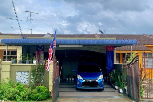 For Sale Teres 1 tingkat Jalan Delima Taman Kota Jaya — Freehold, 22×80 (1,760 sqft), 3R2B, front & back extended, car porch tiles — RM360,000
