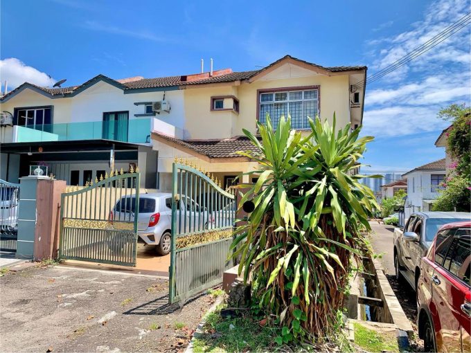 Teres 2 Tingkat End Lot di Taman Megah Ria Masai Pasir Gudang Johor – Freehold Bumi Lot, 4 bilik 3 bilik air, dapur extend